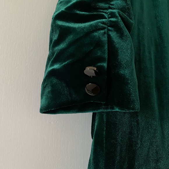 Emerald Green Velvet Blazer - Picture 3 of 4